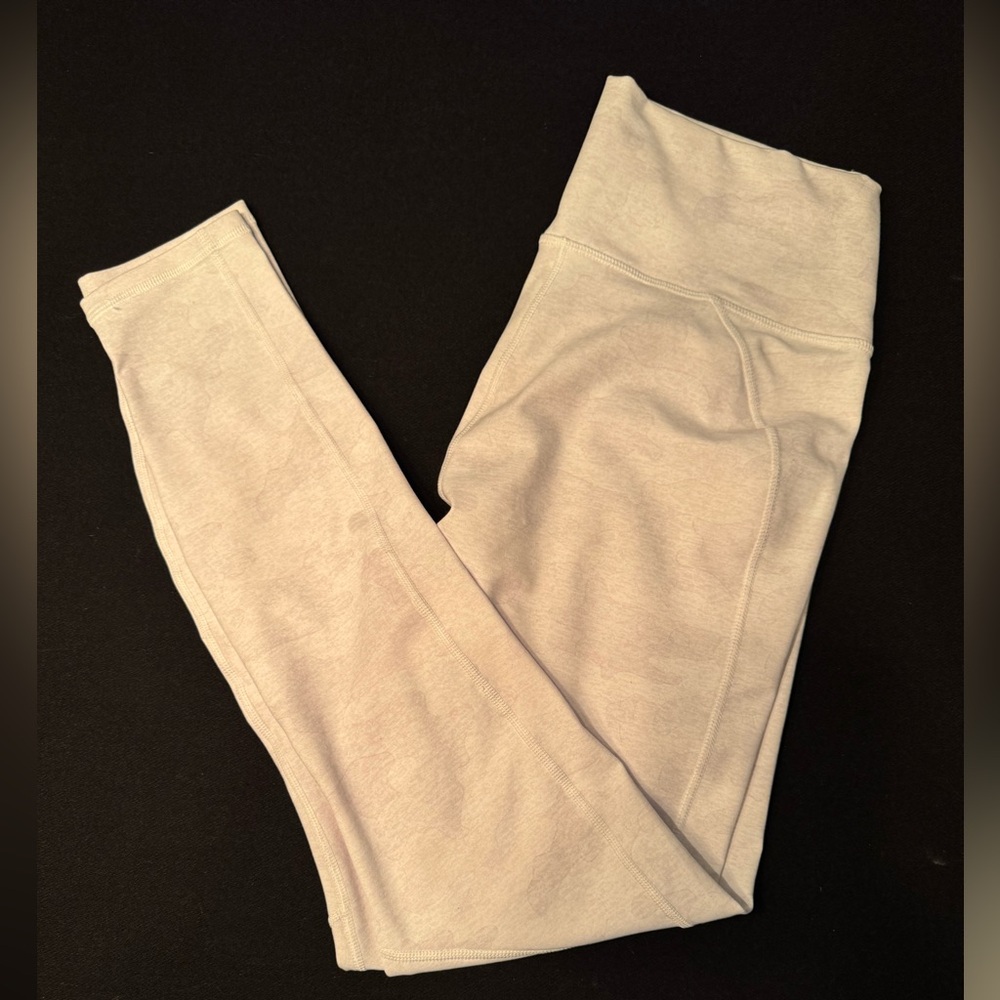 NWOT Fabletics PowerHold High-Waisted Leggings – Light Camo Print (Never Worn)